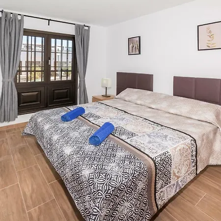 Golden Teguise * Costa Teguise